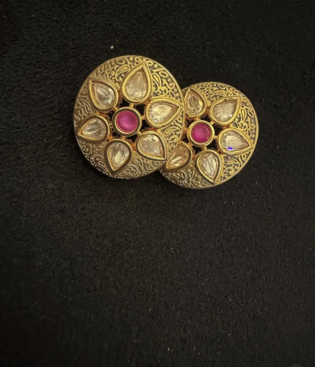 turkish round studs